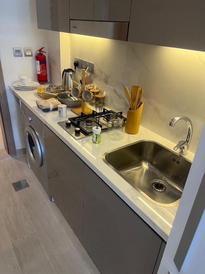 Modern Studio Center Of Dubai Bagian luar foto